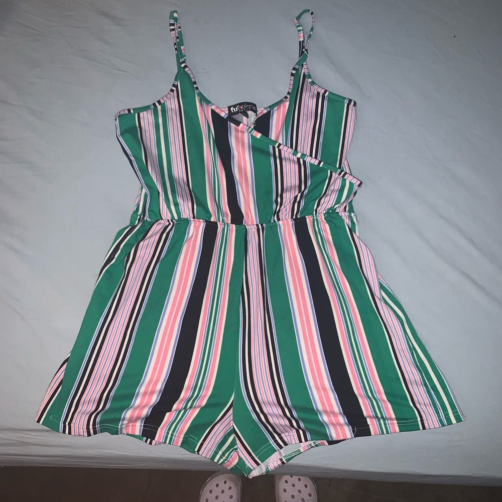 Full Circle Trends multicolored romper size L